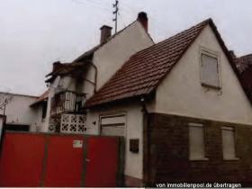 Detached house Foreclosures in Gönnheim, Germany
