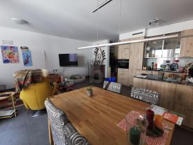 zemin apartman  satılık 'de Laufen, İsviçre