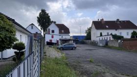 Aus Richtung Tannenstraße - Sport-/Leisure tesisleri satılık 'de Lübeck-Alt-Kücknitz / Dummersdorf / Roter Hahn, Almanya