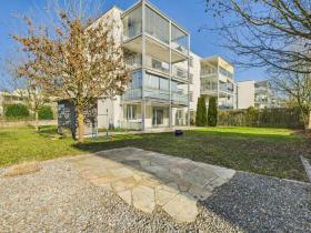 Apartamento térreo à venda em Stetten, Suíça