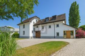 Villa for rent in Prilly, Switzerland