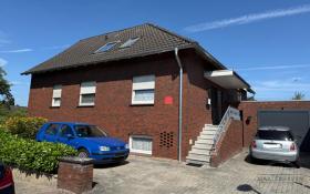 Image - Two-family house for sale in Varel, Germany