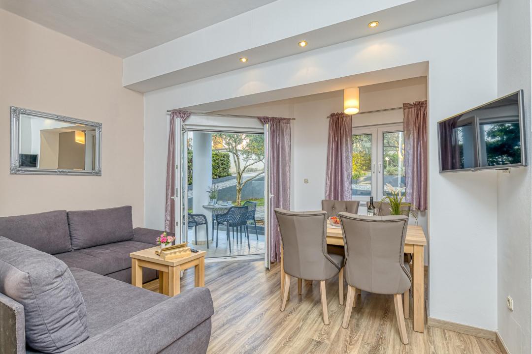 Holiday home for rent in Okrug Gornji, Croatia Holiday home for rent in Okrug Gornji, Croatia