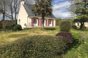 Haus zu verkaufen in Forges-de-Lanouée, Frankreich Haus zu verkaufen in Forges-de-Lanouée, Frankreich