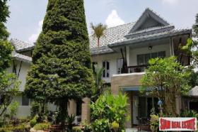 Vila à venda em Bangkok-Distrito de Khlong Toei, Tailândia Vila à venda em Bangkok-Distrito de Khlong Toei, Tailândia