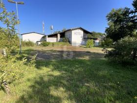 Immeuble d'habitation/ d'affaires en vente à Baden-Baden, Allemagne Immeuble d'habitation/ d'affaires en vente à Baden-Baden, Allemagne