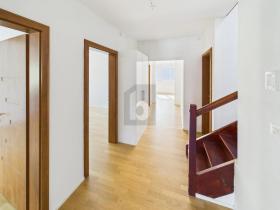 Duplex flat te huur in Basel, Zwitserland Duplex flat te huur in Basel, Zwitserland