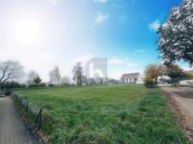 قطعة أرض المبنى للبيع في Aichach, ألمانيا