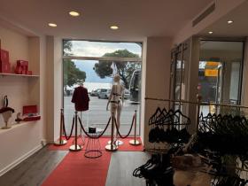 Bevásárlóközpont kiadó a  oldalon. Montreux, Svájc