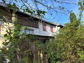 σπίτι σειρά Κατασχέσεις στο Wildbachberg-Katastralgemeinde Unterlaufenegg, Αυστρία