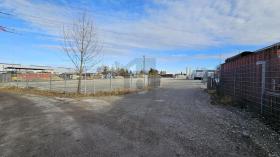 Коммерческий участок в аренду в Мюнхен-Обинг, Германия