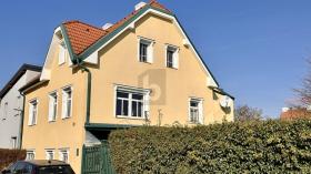 Дом на одну семью для продажи в Винер-Нойштадт, Австрия Дом на одну семью для продажи в Винер-Нойштадт, Австрия