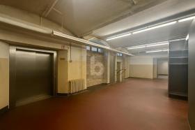 Gyártócsarnok Kiadó a  oldalon. Berlin-Prenzlauer Berg, Németország