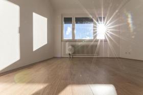 Etagenwohnung Zu verkaufen in Oberalm, Österreich Etagenwohnung Zu verkaufen in Oberalm, Österreich