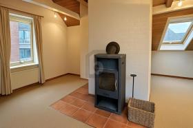 Tetőtéri lakás Eladó a  oldalon. Hamburg-Curslack, Németország