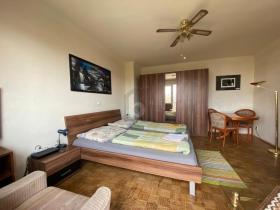 Etagenwohnung Zu verkaufen in Wien-Mariahilf, Österreich