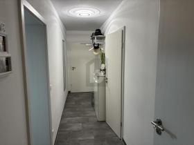 Gulv Leilighet  Til salgs i Merzig, Tyskland