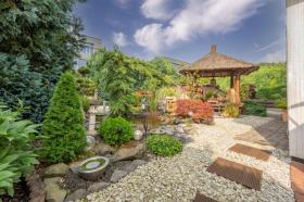 Detached house For Sale in Friedrichsdorf-Dillingen, Germany