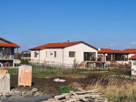 bungalow In vendita a Kableshkovo-Burgas, Bulgaria