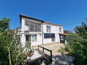 Detached house For Sale in Prosenik-Burgas, Bulgaria