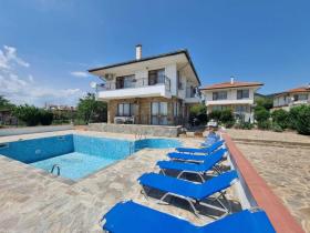 Detached house For Sale in Samotino-Burgas, Bulgaria