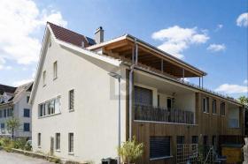 Leilighet i toppetasjen Til salgs i Rodersdorf, Sveits
