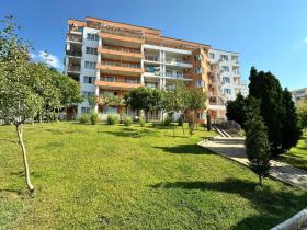 Mieszkanie z tarasem Na sprzedaż w Sveti Vlas-кв. Юрта под пътя, Bułgaria Mieszkanie z tarasem Na sprzedaż w Sveti Vlas-кв. Юрта под пътя, Bułgaria