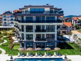 Apartment For Sale in Chernomorets-Burgas, Bulgaria