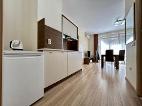 Płaski Na sprzedaż w Слънчев бряг-Burgas, Bułgaria