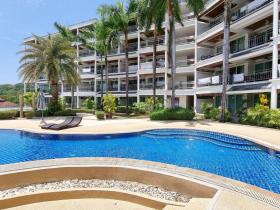 Apartment For Sale in Phuket, Thailand Apartment For Sale in Phuket, Thailand