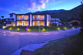 Einfamilienhaus Zu verkaufen in Claro, Schweiz