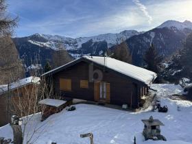 Charlet À venda em Riddes-La Tzoumaz, Suíça Charlet À venda em Riddes-La Tzoumaz, Suíça