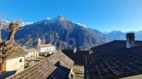 Detached house For Sale in Lottigna, Switzerland