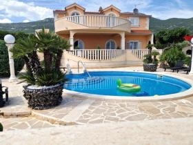 Villa À vendre à Kaštel Stari-Dalmatien-Split [Splitsko-Dalm, Croatie