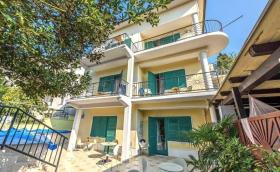 فيلا للبيع في Crikvenica-Kvarner Region [Primorsko-Gora, كرواتيا