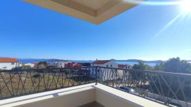 Villa Eladó a  oldalon. Vodice-Dalmatien-Sibenik [Sibensko-Kn, Horvátország