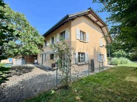 Casas adosadas En venta en Domdidier, Suiza