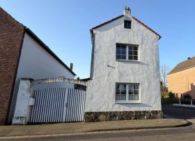 casa isolada À venda em Colónia-Westhoven, Alemanha