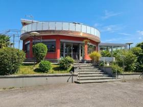 Gastronomía En venta en Fahy, Suiza