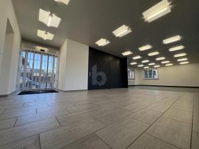 χώρος γραφείου Προς ενοικίαση στο Zell an der Pram, Ελβετία