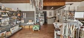 Shop Kiadó a  oldalon. Delémont, Svájc