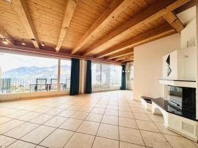 منزل شبه منفصل للإيجار في Emmetten, سويسرا