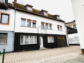 Semi-detached house For Sale in Neumagen-Dhron, Germany