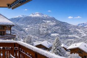 一楼公寓 出售 于 维松纳, 瑞士