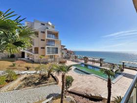 Lapos Eladó a  oldalon. Sveti Vlas-кв. Юрта под пътя, Bulgária