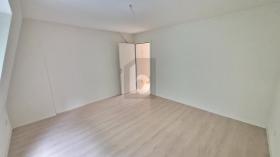 شقة علوية للإيجار في زورخ-Werd, سويسرا