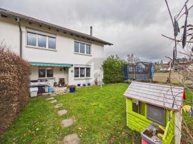 Таунхаусы Угловые дома Продаётся в Крадольф, Швейцария Таунхаусы Угловые дома Продаётся в Крадольф, Швейцария