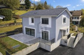 Enebolig Til salgs i Gontenschwil, Sveits