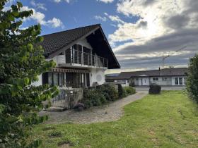 apartamento andar Para alugar em Les Friques, Suíça