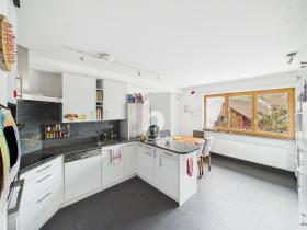 Etagenwohnung Zu vermieten in Gelterkinden, Schweiz